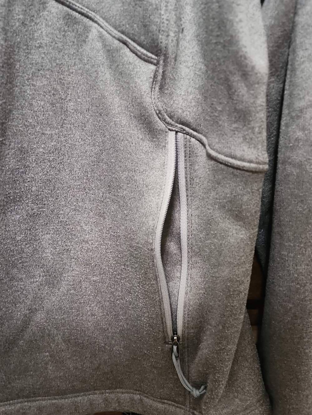 The North Face Women's Gray Full-Zip Fleece Jacket - Picture 7 of 8